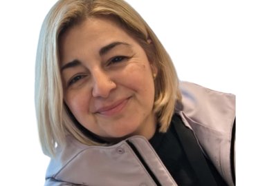 Hemşire Derya  Oflaz